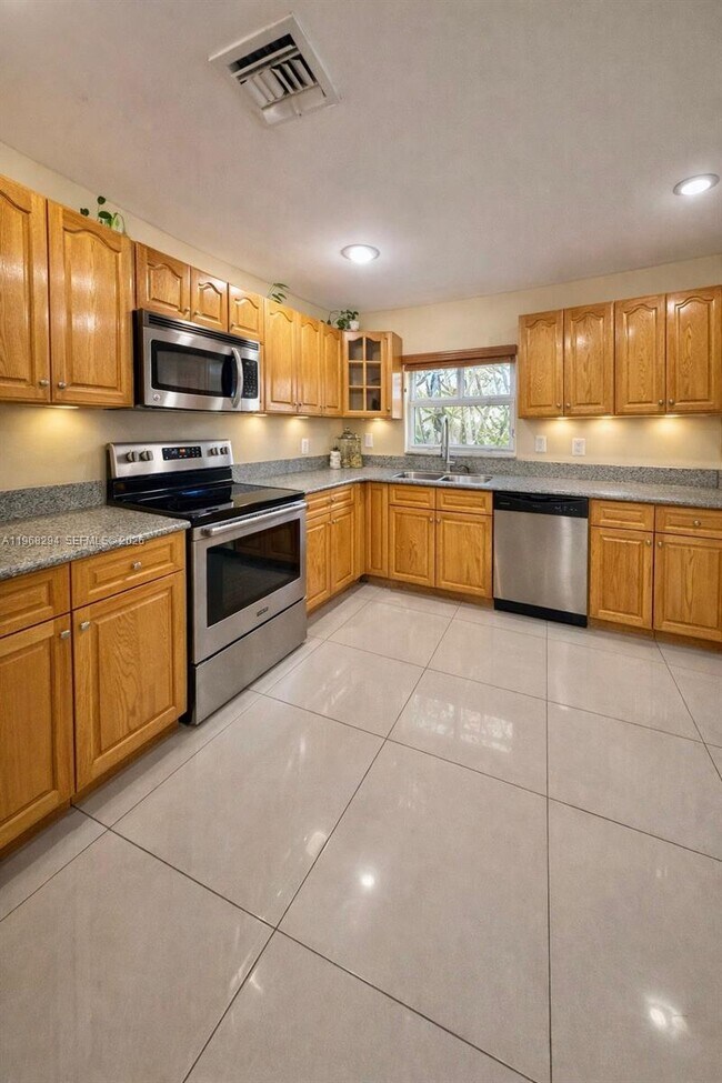 Foto del edificio - 7871 NW 53rd Ct