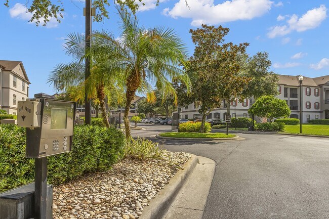 Building Photo - Delano at Cypress Creek