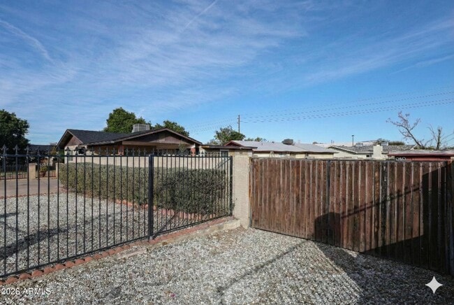 Building Photo - 93 S 95th St