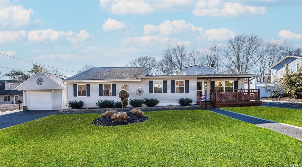 54 Champlin St, Ronkonkoma, NY 11779 House Rental in Ronkonkoma, NY