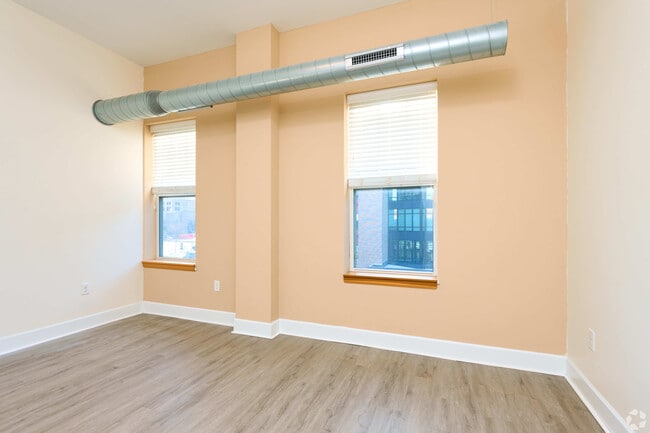 Building Photo - North Plymouth Terrace