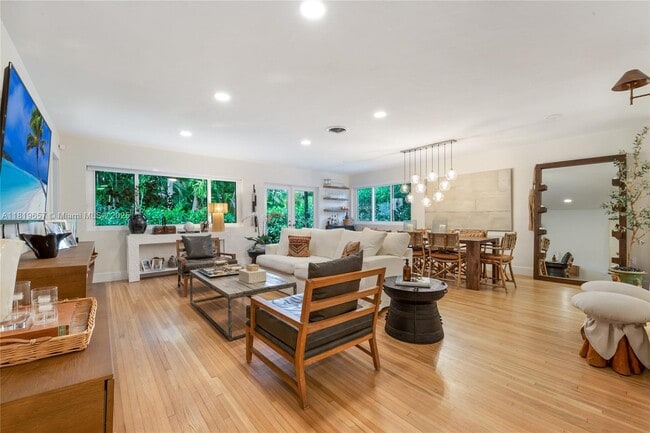 Foto del edificio - 6612 San Vicente St