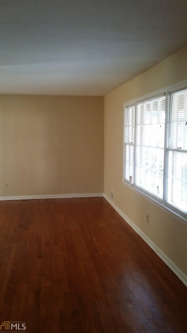 Foto del edificio - 982 Arbour Ct