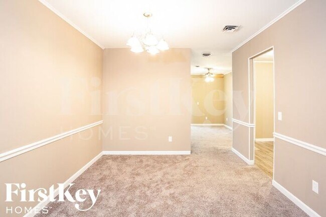 Foto del edificio - 4940 Marchwood Dr