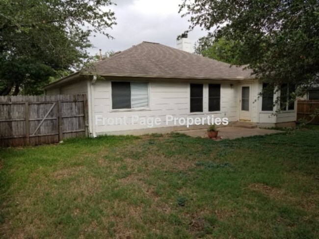Building Photo - 1708 Primrose Ln