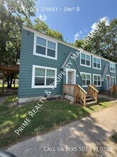 Building Photo - 1226 School St