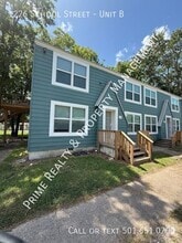 Building Photo - 1226 School St