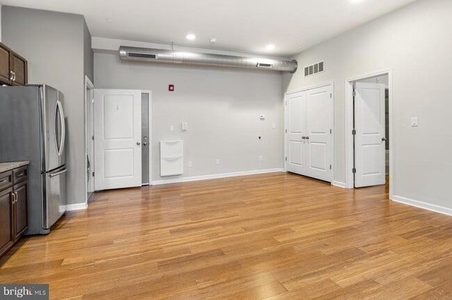 Building Photo - 2418 Frankford Ave