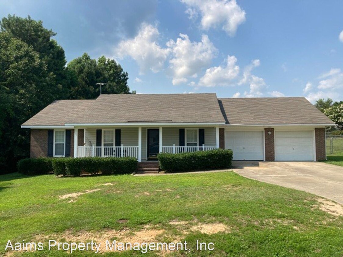 Primary Photo - 3 br, 2 bath House - 138 Nantahala Drive