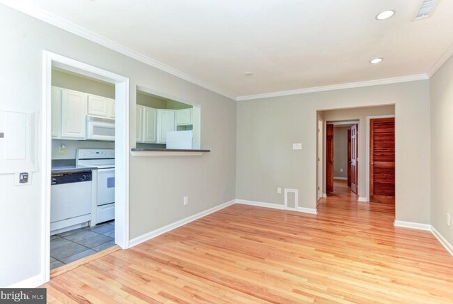 Foto del edificio - 1661 Park Rd NW