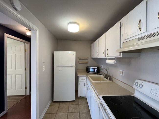 Building Photo - One Bedroom In South Village