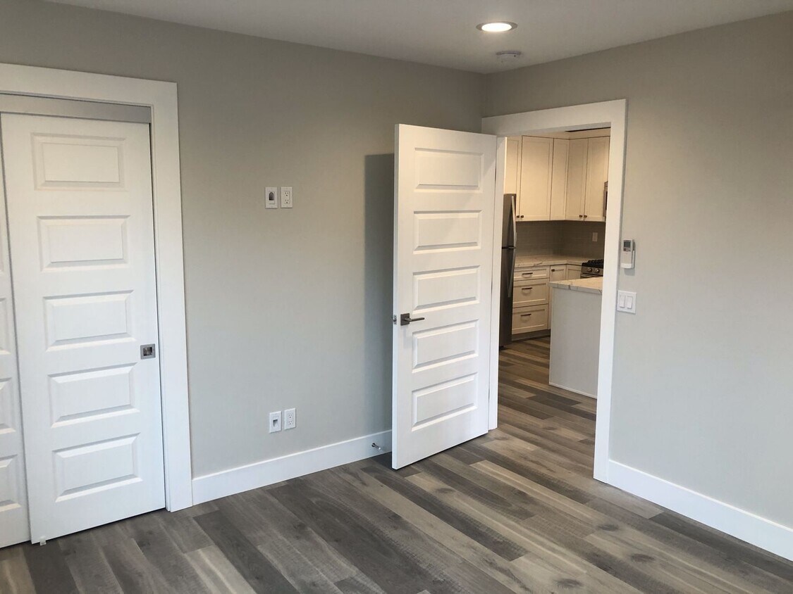 Foto principal - Brand new 2 Bedroom 1.5 Bath Cottage