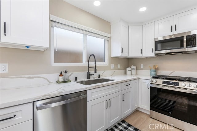 Foto del edificio - 755 S Brea Blvd