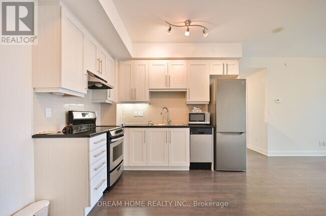 Building Photo - 68 Canterbury Pl