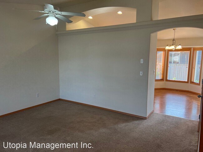 Building Photo - 3 br, 3 bath House - 4775 Canoe Ct