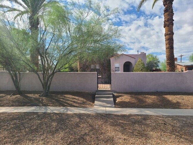**Available NOW** - **Available NOW** House