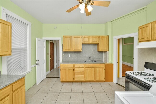 Foto del edificio - 30 Euclid Ave