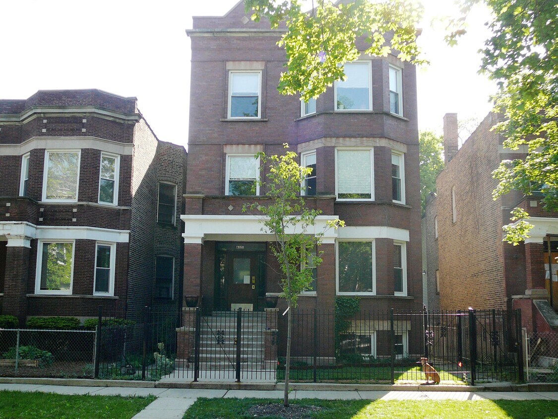 Primary Photo - 6121 S St Lawrence Ave