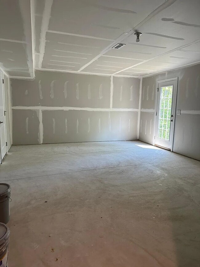 Building Photo - 34622 Ethan Way