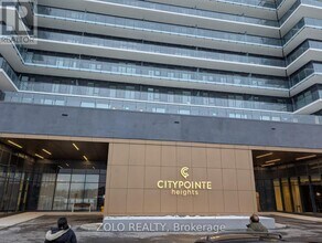 Building Photo - 15 Skyridge Dr