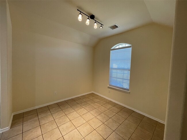 Building Photo - 12010 Ramla Place Trail