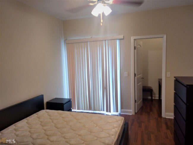 Building Photo - 300 Lanier Rd