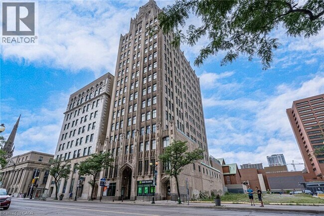 Building Photo - 36 James St S