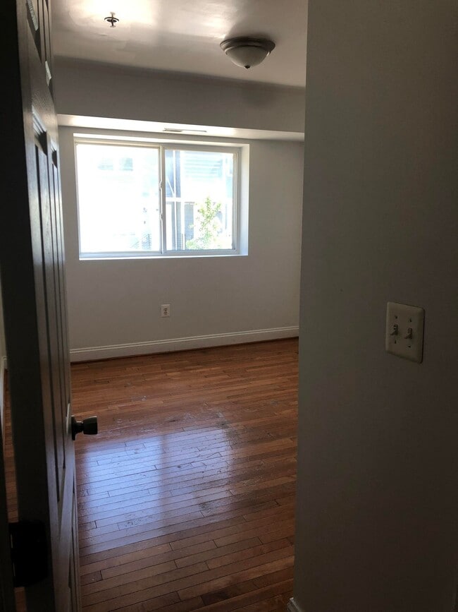 3rd Bedroom - 2201 Hunter Plz SE