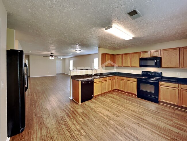 Foto del edificio - 2727 Sutherland Dr