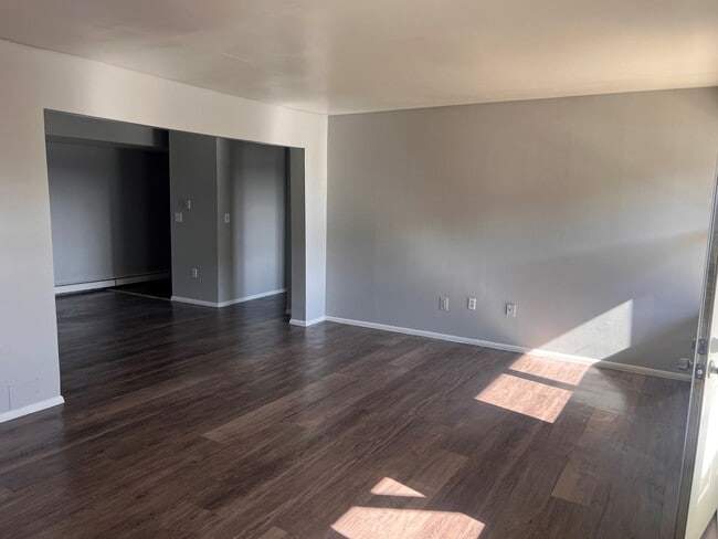 Sala de estar - Crestwood Apartments