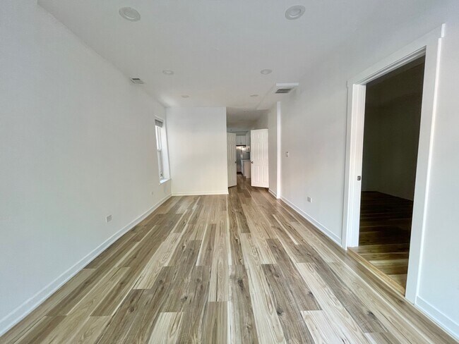 Foto del edificio - 1806 N Paulina St