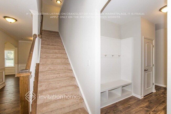 Building Photo - 5069 Stonehill Ln