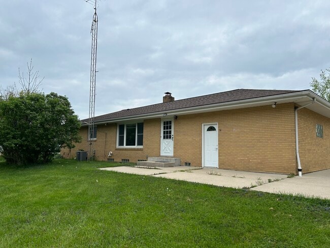 Building Photo - 908 Saint Joseph Dr