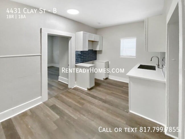 Foto del edificio - 4431 Clay St Unit B