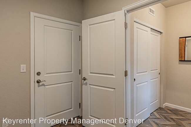 Building Photo - 2 br, 2.5 bath House - 4220 E Warren Ave  ...