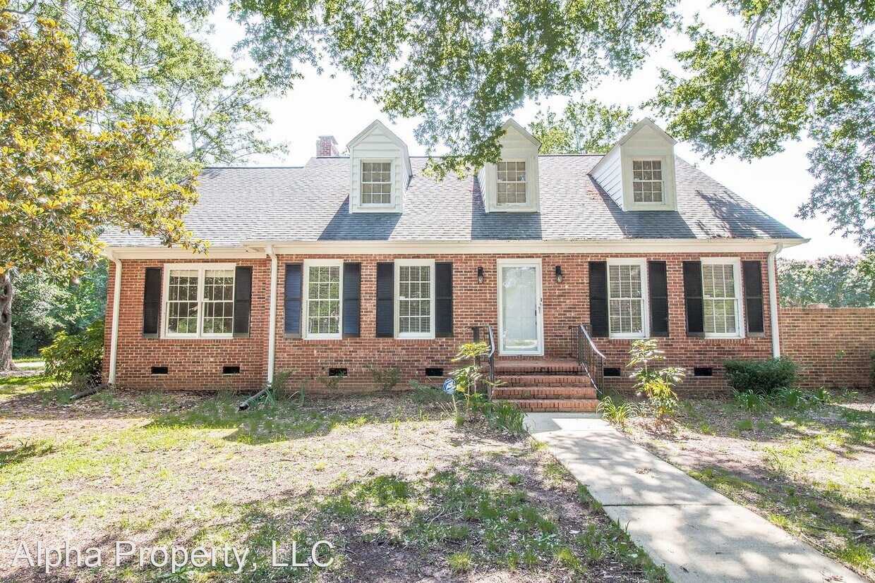 Foto principal - 4 br, 2.5 bath House - 2 Westover Place