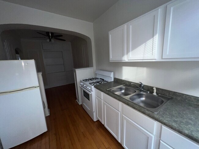 Building Photo - 4949 N Whipple St