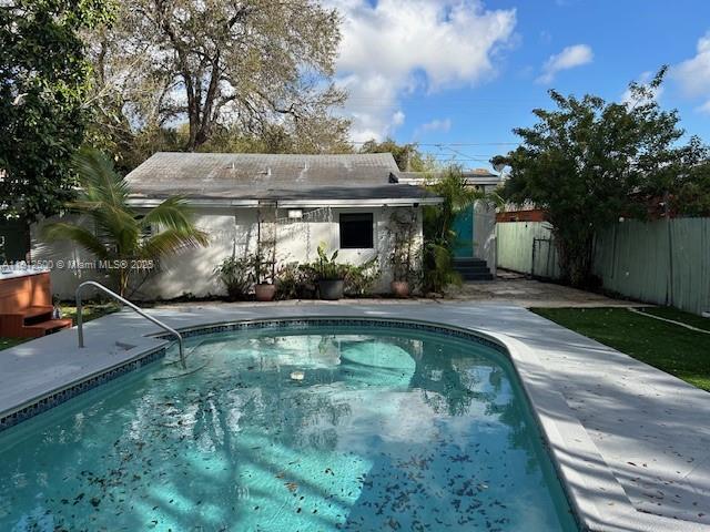 Foto del edificio - 286 NW 57th St