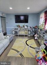 Building Photo - 9323 Alcona St