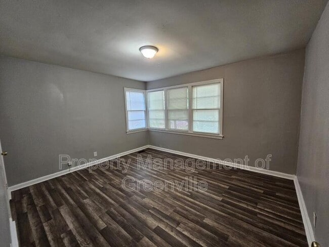 Photo - 7 Mayflower Avenue House