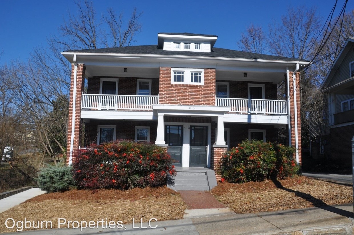 Foto principal - 615 W 1st St