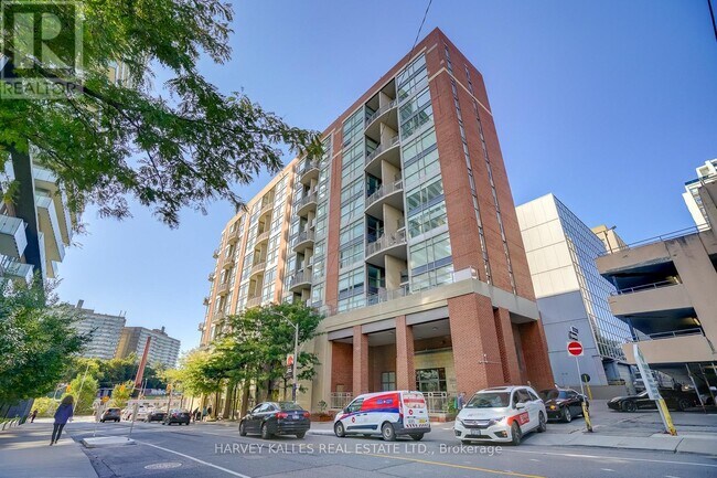 Building Photo - 18-1118 Merton St