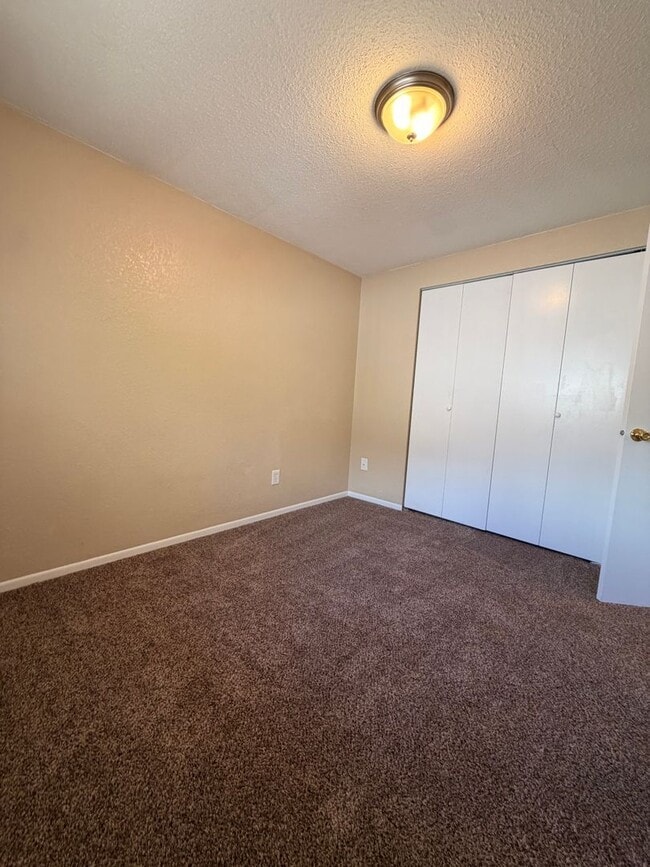 Building Photo - 7080 Alegre Cir