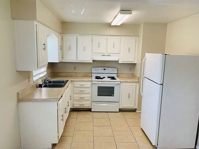 Foto del edificio - 3657 Rundo Dr