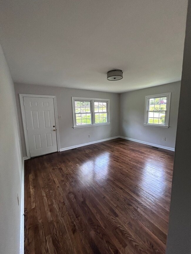 Building Photo - Updated 3-Bedroom Home for Rent | Southsid...
