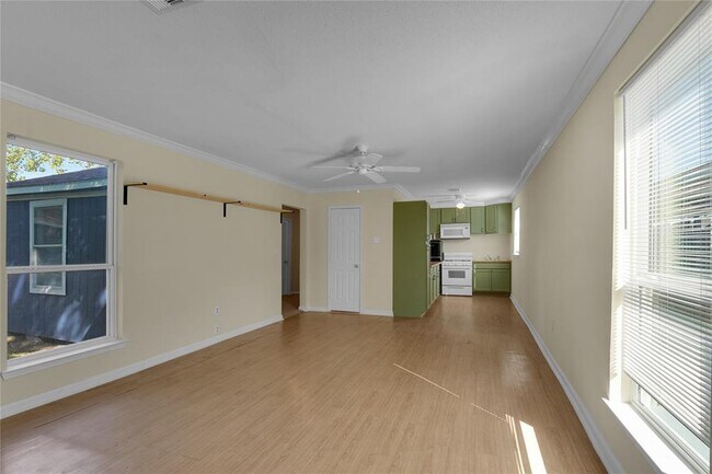 Building Photo - 1101 Elm St