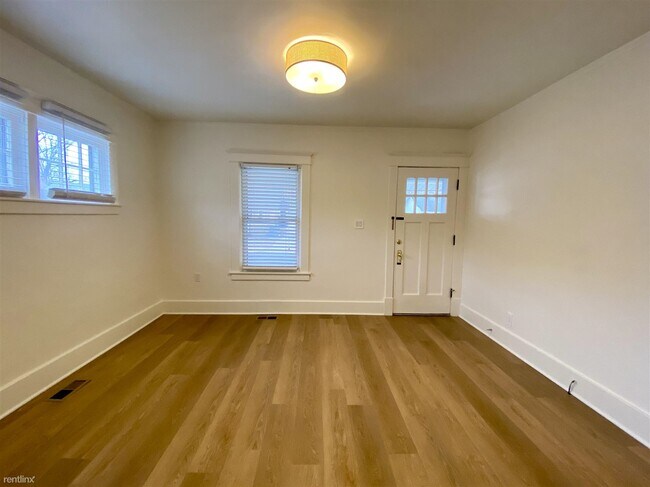 Foto del edificio - 2 br, 1 bath House - 1117 S Wilson Ave