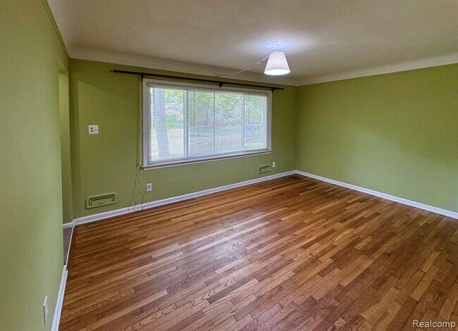 Foto del edificio - 23480 Norwood St