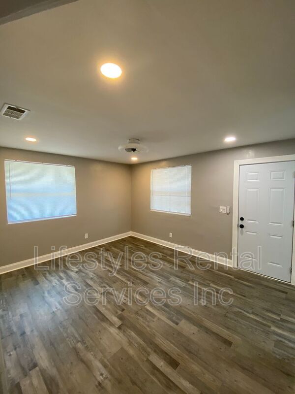 Foto del edificio - 3315 Silver St