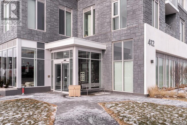 Photo du bâtiment - 412 Silver Maple Rd